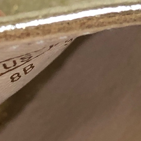 Stuart Weitzman Gold Zuzu Cutout Leather Wedge Sandals - Picture 14 of 16